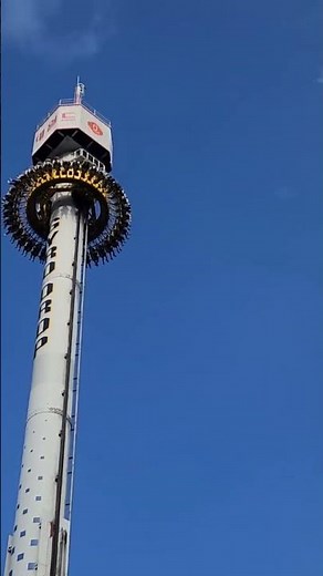 The 2022 "GYRO DROP" ride in Lotteworld Amusement Park, South Korea