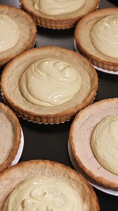 32K views · 91 reactions | Last call for Thanksgiving Fruit Tart pre-orders — Full Tart: $45 Mini Dozen: $30 DM to reserve your spot  #thefantasybakery #cake #homemade #bakery #baking #baker #strawberries #lebanese #cali #california #la #losangeles #video #explorepage #wedding #weddingcake #cakesicles #dessertbox #birthday #numbercake #treatbox #buttercream #redcake #pinkcake #heartcake #christmascake #christmas #thanksgiving | The Fantasy Bakery | Facebook