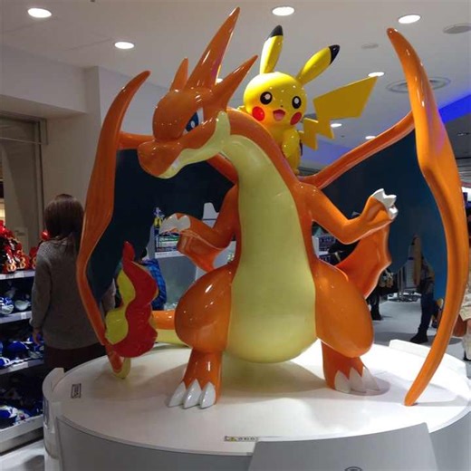 Custom Large Outdoor Pikachu Statue Resin/Fiberglass Mall Decoration for Outdoor Space  Sculpture