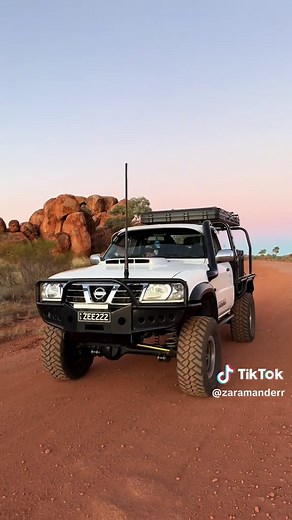 Discover the Beauty of Devil's Marbles at Sunset
