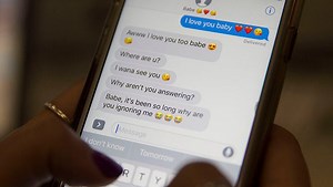 Teens, dating and technology: Phoenix program teaches what's healthy