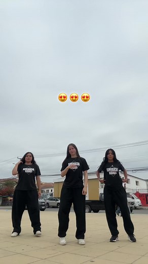 Bailes de TikTok 2025 con Amigas: ¡Únete a la Diversión!