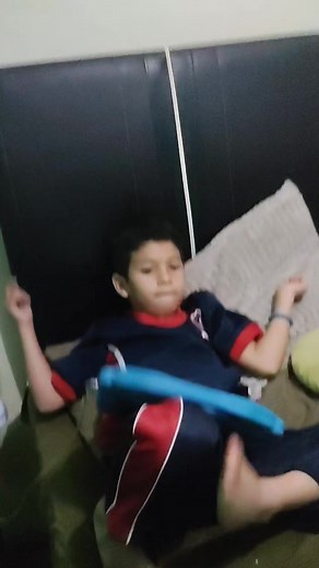 Lo descuido un ratito y el solo se presto la tablet 🤔 tips de como alejar a los niños de las pantallas xfa🙏 #reelsviralシ #seguidores #tdhainfantil #AyudaSocial #juegosinfantiles | Ady Bs