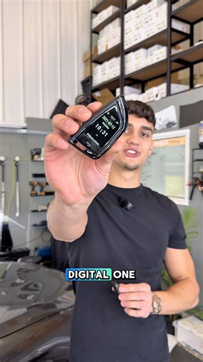 NEW BMW LCD KEY UPGRADE 👀🤩 #cartok #bmw