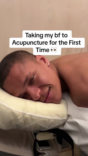 It’s a sign to bring your loved one to acupucnture! @Poster @WTHN LLC. Does it actually work? Yes, go regularly and you will see a difference (sometimes a huge difference!) 💖 #acupuncture #chinesemedicine #nyclife #anxietyrelief