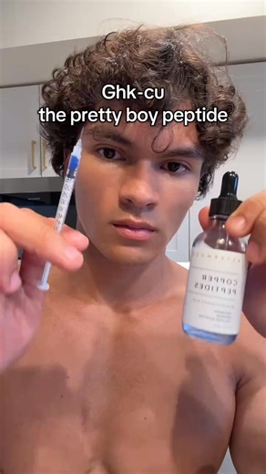 ⚠️ Please STOP buying expensive serums if your skin has stopped responding to products. The problem isn't the serum, it's that your skin can't process repair anymore. I was checking my face constantly. Morning. Midday. Every time I passed a mirror. Zooming in on my phone camera. Obsessing over one area. Analyzing lighting. It was exhausting. My face had become a mental background process running all day. I couldn't stop thinking about it. And I hated that it consumed so much mental energy. Then 