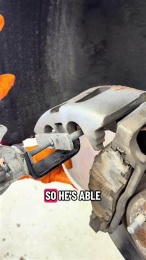 Diagnosing what caused one pad to wear more #chrysler #autorepair #diagnostics #shorts