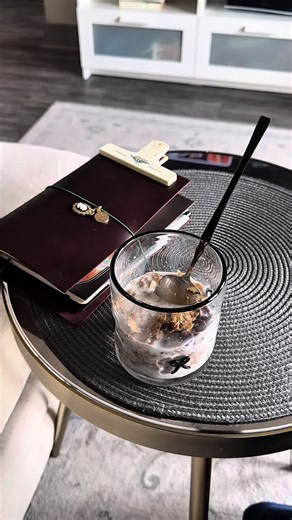 Exploring Paper Republic Leather Journals for Journaling