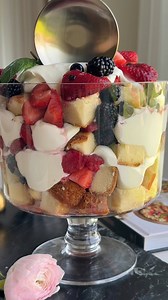 396K views · 3.3K reactions | Pound Cake Berry Trifle with Lemon Mascarpone Cream #dessert #4thofJuly #fooddolls | Food Dolls | Facebook