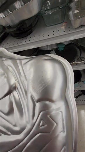 Recognize the first pan?? #thrifttok #goodwillfinds #thriftshop #thriftfinds #thriftwithme #thrift #secondhandshop #thrifted #thrifting #goodwillfinding #goodwill | Good Will Finding