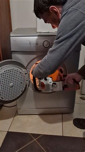 Putting a Stihl ms250 chainsaw in a tumble dryer. #michaelstoolbench #stihl #chainsaw