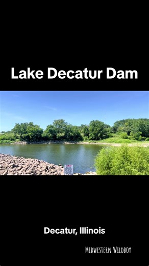If we see some water we have to stop🎣 #midwesternwildboy #fishtok #lakedecatur #decaturillinois #fishing #damfishing #midwest #juicethegreat #fishinglife #gotjuice #country #countryfishing