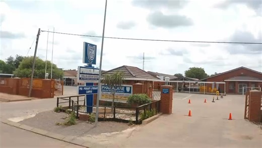 PHAKALANE ENGLISH MEDIUM SCHOOLS | A start to a brighter future begins here. We nurture confident, disciplined and well-rounded learners from strong foundations in... | Instagram