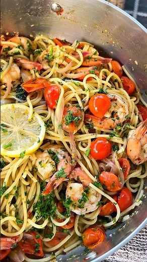 The Best Spicy Garlic Shrimp Pasta Recipe (30-Minute Dinner