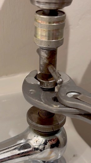 How to fix a dripping tap using a tap reseated and drill! #asmr #asmrsounds #plumbing #toolbag #pipes #tools #cleancopper #plumbertools #pressfit #soldering #copper #handtools #work #diy #howto #plumber | Mmplumber