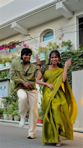 Husband wife💞 Adi Vaadi en Raati💚✨comment ur next song for dance😇#danceshorts #blackbees #shorts