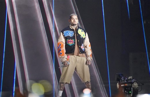 Chris Brown & Leon Thomas: new Fallin' video hits different