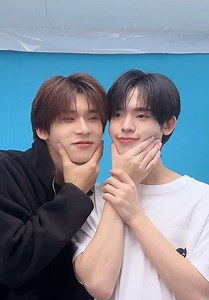 จุ๊บไหน ก็ให้เธอคนเดียว 💋😽 YouTube : DMD MUSIC 🎥 : youtu.be/hEaJSePMLsM All Streaming platforms 🎧 : mcn.solutiononeholding.com/OLS/?p=oenXdh5B JUBU JUB MV #จุ๊บเธอ #DMDMUSIC