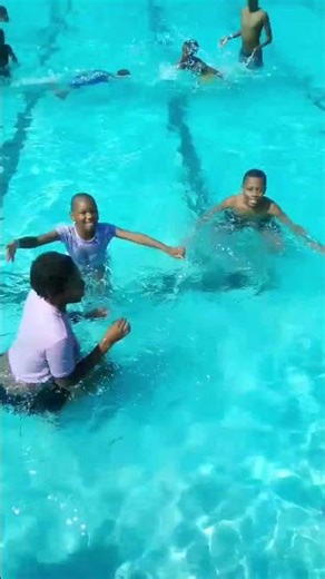 i was dared to swim with my pyjamas 🤣🤣🤣🤣if I didn't do it they were going to embarrass me 😭😭