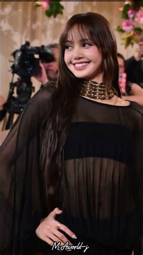 Blackpink Lisa outfit 💞💞 #blackpink #lisa #lisaoutfit #lisaedit #fashion #foryou #shorts #model