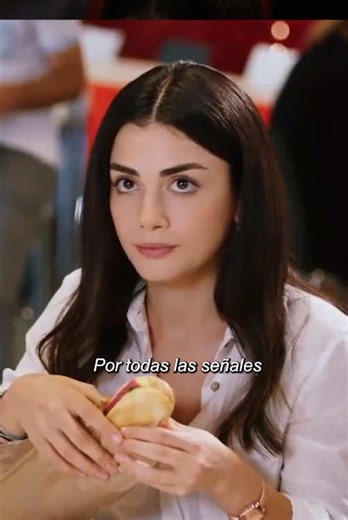 Anna la Camarera: Historia de Amor y Superación