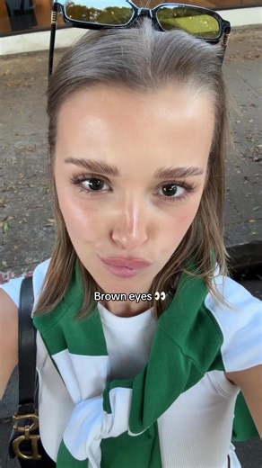 Vaea Brazier et ses Yeux Marron