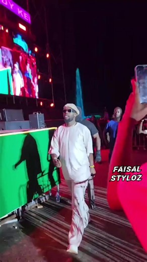 Eddy Kenzo performance highlights East African music icon