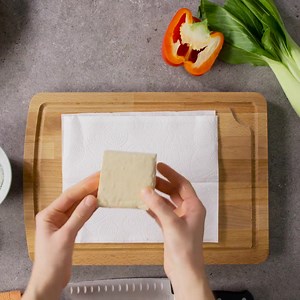 Trialling Veganuary, or fully-fledged plant head? Either way, you NEED this tofu trick in your life. Take tofu from tasteless and soggy to crispy, delicious bites by following these easy cooking steps. Want to put your skills to the test? Check out this week's Crispy Szechuan Tofu with veggie-packed rice 👉https://bit.ly/38Yhesb #FreshStarts | HelloFresh