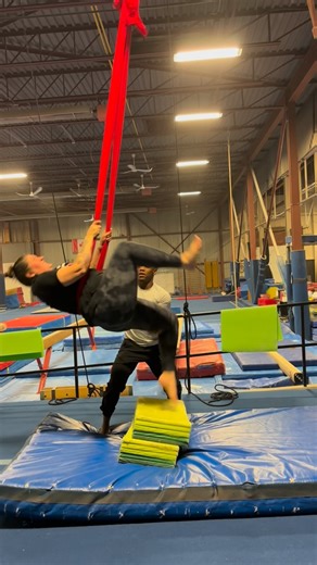 Erin L Getty on Instagram: "Omg am I a cirque artist now?! Thanks to Coach Lu for always giving me a little boost! Getting braver and stronger not more graceful! Thank you @studiocirque for all the encouragement! See you in 2026 #dothehardstuff #plussizecirque #challengeyourself #hammock #360 #thatsgonneaveamark"
