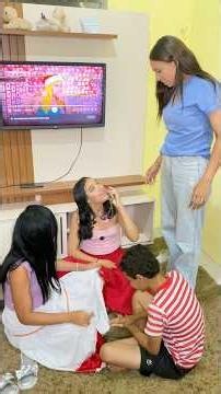 Siblings channel an Erê at home