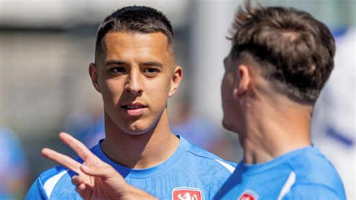 Nejmladší v historii! Sochůrek předčil Hložka  - Sport.cz