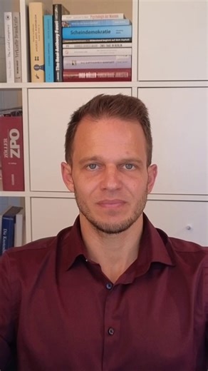 Amtsgericht Bergisch Gladbach lädt So-Done-Kundin und Werbepartnerin Sepehri als Zeugin vor GerichtWegen einer vermeintlichen Beleidigung der nach eigenen Worten "linksgrünversifften Feministin und Antifaschistin" @daniela_sepehri muss diese im August als Zeugin vor Gericht erscheinen. Ich bin gespannt, ob sie kommt oder den Strafantrag zurücknimmt, wie das Strack-Zimmermann in einem ähnlichen Fall schon mal gemacht hat.Wenn ihr das Projekt #SoDoneAbschalten unterstützen wollt, findet ihr die In