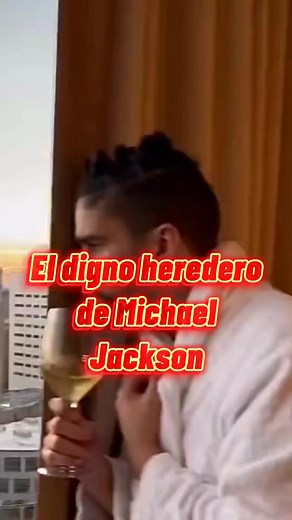 Bad Bunny DIGNO HEREDERO de Michael Jackson | Soy Alex Mendozaa