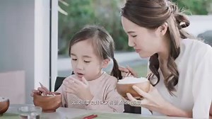 【一機2用，有效減少高達20%碳水化合物*】 Tefal健康蒸煮IH電飯煲(RK8608)，一個飯煲兩種米飯，除咗可以烹調IH靚飯，亦可以煮出減少碳水化合物嘅健康米飯，一次滿足全家人嘅飲食需求。 飯煲內置嘅健康米模式設連續15次沖洗程序，有效分隔澱粉，煮出嚟嘅米飯能減少高達20%碳水化合物*，食飯同時keep fit！而IH米飯模式，配合62度球釜內鍋，煮出嚟嘅飯粒粒飽滿，啱晒要食營養米飯嘅小朋友。 加上12項充滿變化嘅烹調模式，如白米, 多穀米, 糙米, 煲粥及快煮等，令食飯不再單調！ #Tefal #健康蒸煮 #IH #電飯煲 #一機2用 #RK8608 #健康米 #LowCarbohydratesDiet #IH米飯模式 #12項烹調模式 *由獨立實驗室進行的測試顯示，以RK8608的“健康米”和“煮飯”程式作比較結果，結果碳水化合物成分於“健康米”程式中，比“煮飯”程式中少19.8%。 | Tefal