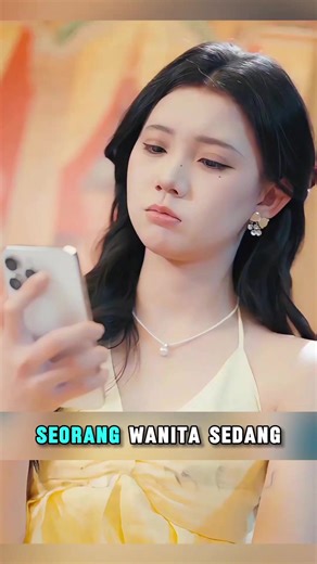 Seorang wanita menyadari dirinya dijual dalam live stream seharga satu juta dolar. Saat mencoba melarikan diri dari kebenaran itu, ia baru sadar bahwa orang yang paling berbahaya justru paling dekat dengannya. 😨 #drama #kdrama #alurcerita #alurceritafilm
