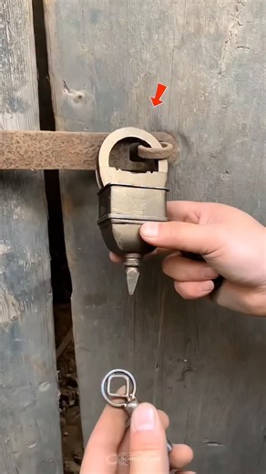 ScienceWithAD on Instagram: "Ancient Lock That Refuses to Open!🤯 This ancient lock is so clever that even today’s smartest thieves would fail to open it. First, the key loosens a hidden screw at the bottom of the lock. Then the same key is flipped and inserted again. When it’s turned, a completely new keyhole slowly appears inside. Next, a second key is inserted into that keyhole. But even after turning it, the lock still doesn’t open — because this step only activates a third and final hidden