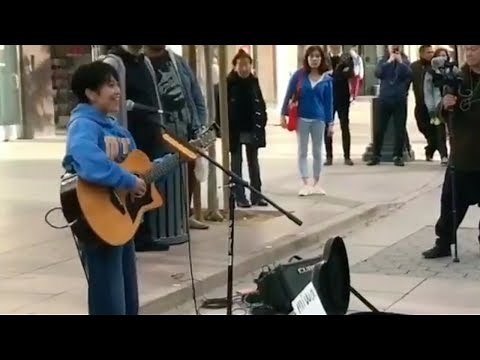 【歌うま】miwaが世界を震撼させた海外初の路上ライブがこちら・・・