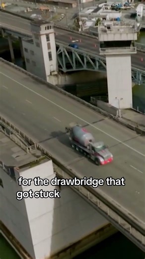 Seattle drawbridge stuck for several hours