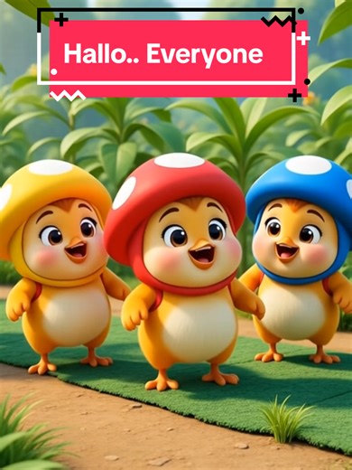 Ayam Warna-warni Lucu Dalam Kostum Jamur