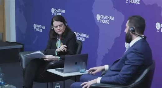 Merz behauptet, Al-Julani habe die Zahl von 80% rückzuführenden Syrern genannt, der bestreitet das. Auf der Strecke bleiben in diesem Hin und Her abermals die Interessen der eigenen Bürger, weil kein einziger Syrer abgeschoben wird, solange die CDU am Ruder ist.