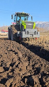 626K views · 4.6K reactions | biggest tractor working hard  #winnipeg #agro #agriculture #farmlife #tractor #farming | Agriculture World | Facebook