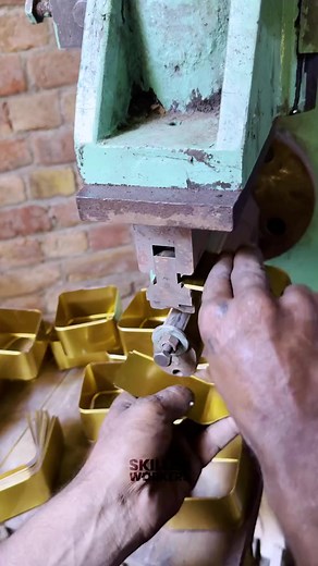 Turning Metal into a Beautiful Gift Box DIY Metal Crafting #giftbox #diymetal #handmadegifts #metalworking #customgiftbox #creativepackaging #metalcrafting #giftideas #craftingtutorial #uniquegifts #fyp #reelsfb #reelsviral #reelsvideo #facebookreels #FacebookReelsContest #reels #reelsfb #reels2024 #shorts | James B. Rose | Facebook