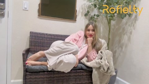 Metty Metal Handrails for Outdoor Steps Suitable for 1 to 5 Steps- Wrought Iron Stair Railing- Step Steady with 5 Feet Handrailing- Safe Indoor Home Banisters (White with Balusters)