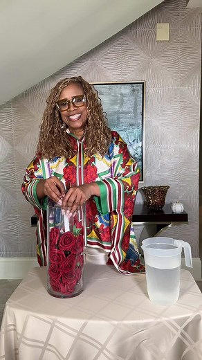 DIY this beautiful quick and easy centerpiece for date night ❤️🌹 How’d I do? What you need: - Bag of Faux Red Roses with Plastic Stem - One large vase - Mini vase for candle - One long faux candle - Lots of water #roses #DIY #tutorial #datenight #centerpiece | Taffi Dollar