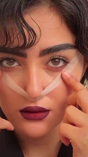 Eyeliner Tutorial for Beginners