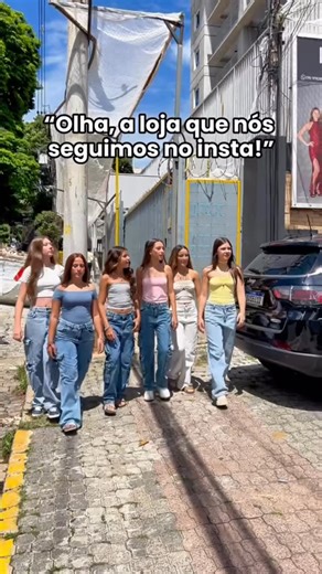 Moda teen on Instagram: "Quando a trupe se reúne para ir na loja favorita. @julia.henklain @eujujuamancioo @_biamedina @biavalleoficial @_sofia.fernandes @oliveiraaamiii #modateen #lojateen #cambui #campinas"