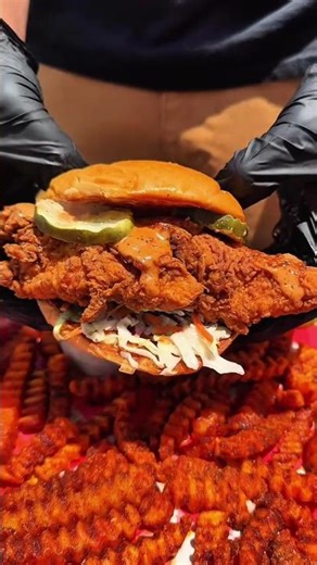 Crispy Chicken Burger ASMR | Food Lover Dream #asmrfood #foodie #mukbang