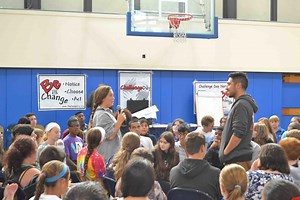Long Beach Students Host Challenge Day