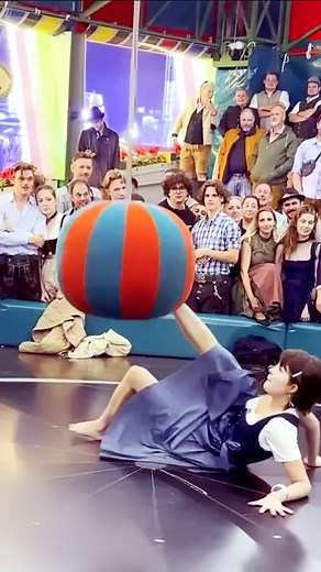 Devil's Wheel at Oktoberfest: The Ultimate Challenge! #DevilsWheel #Oktoberfest #Teufelsrad #USA | Devils Wheel Oktoberfest Fans