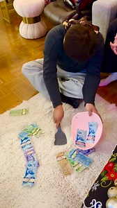 My simple way of Giving sa mga Bagets last night’s Noche Buena 🫠 So much Fun! Luke 6:38 “GIVE .. and you will be Given” #TeamChloe💚. #NocheBuena2025 | Chloe May